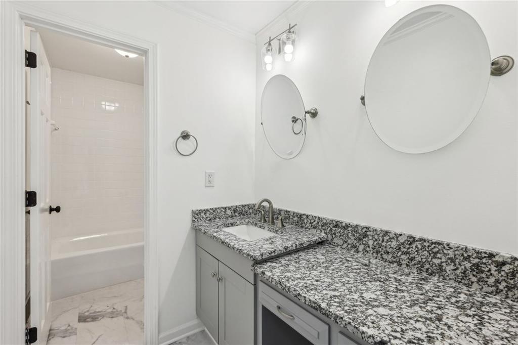 2725 Glendale Drive Ne Property Photo 25