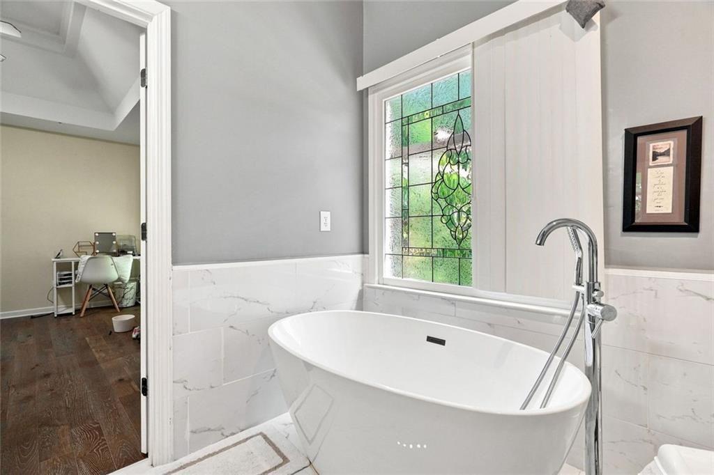 228 Meryton Circle Property Photo 18