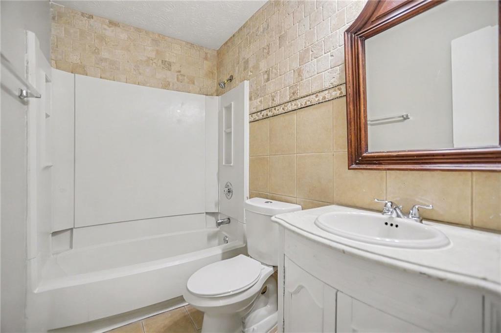 706 Durham Crossing Property Photo 12