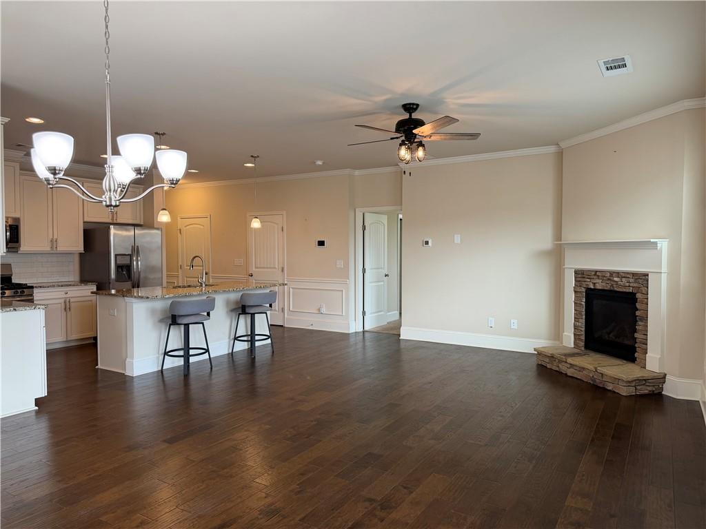 4240 Pembia Drive Property Photo 5