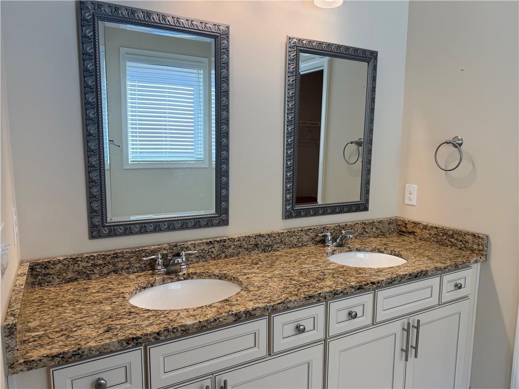 4240 Pembia Drive Property Photo 13