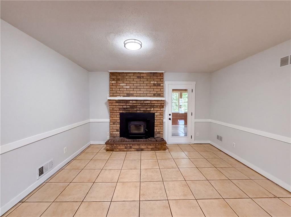 1653 E Kellogg Circle Property Photo 6