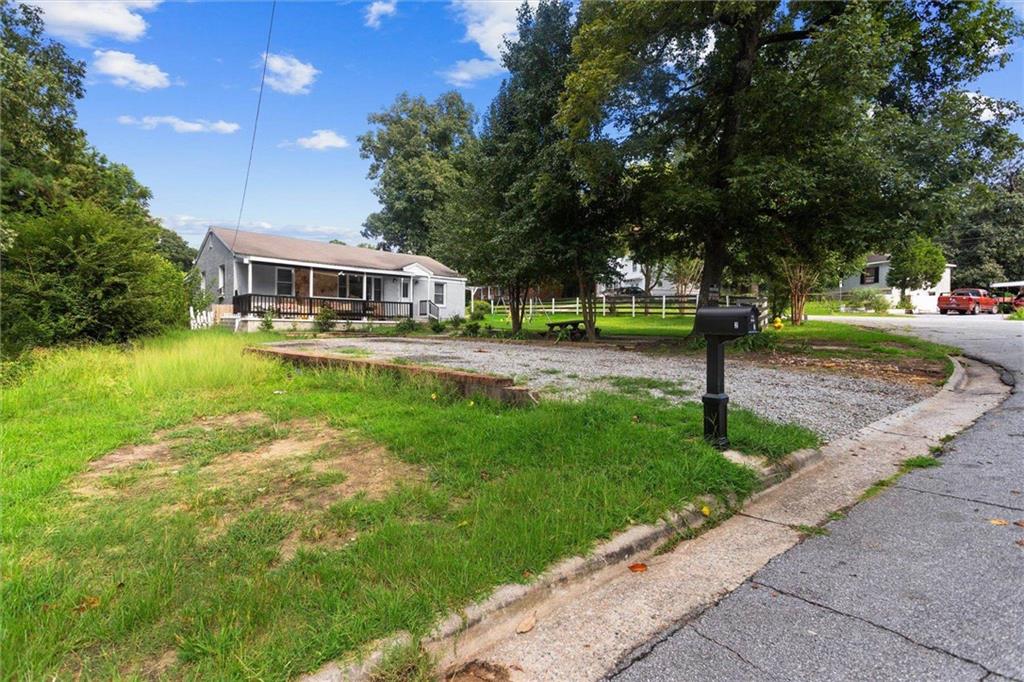 2 Lafayette Drive Property Photo 1