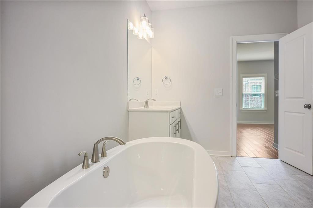 812 Snider Walk Ne Property Photo 19