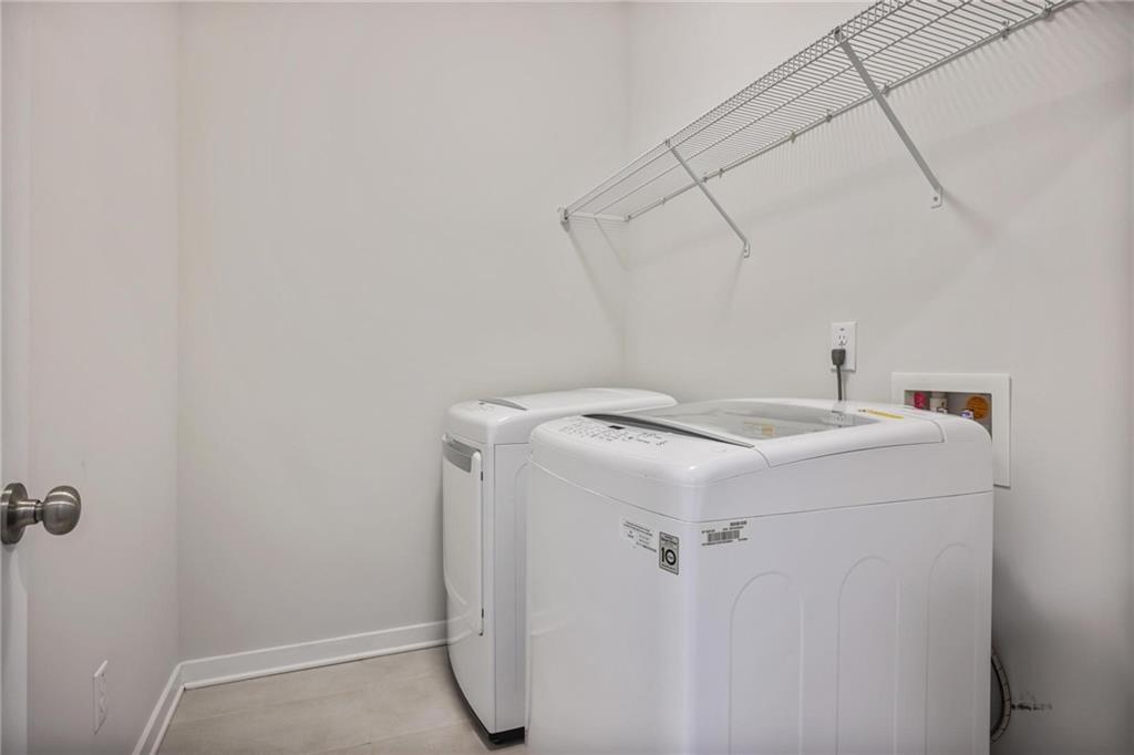 812 Snider Walk Ne Property Photo 20