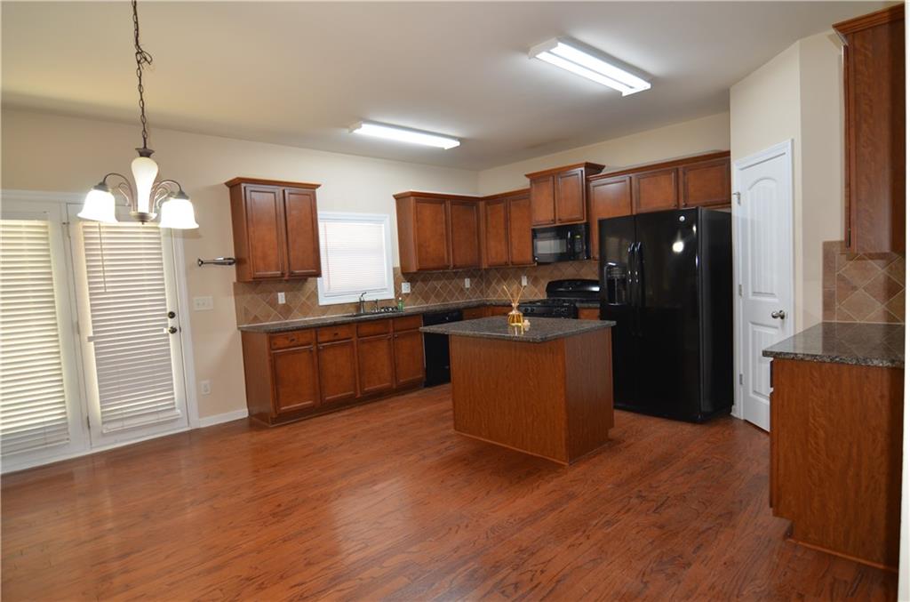 455 Wakefield Trace Property Photo 5