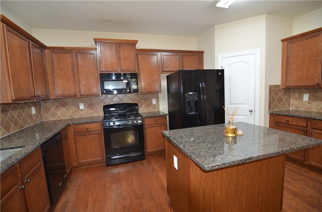 455 Wakefield Trace Property Photo 6