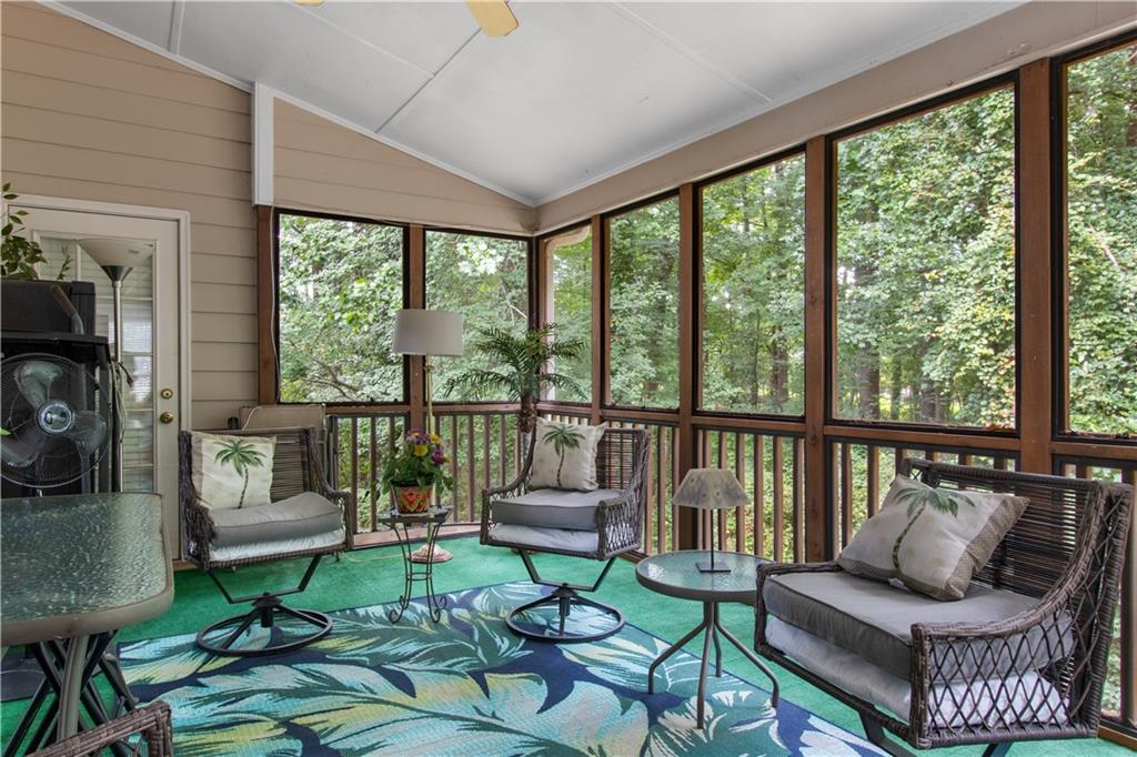 4926 Red Cliff Court Property Photo 17