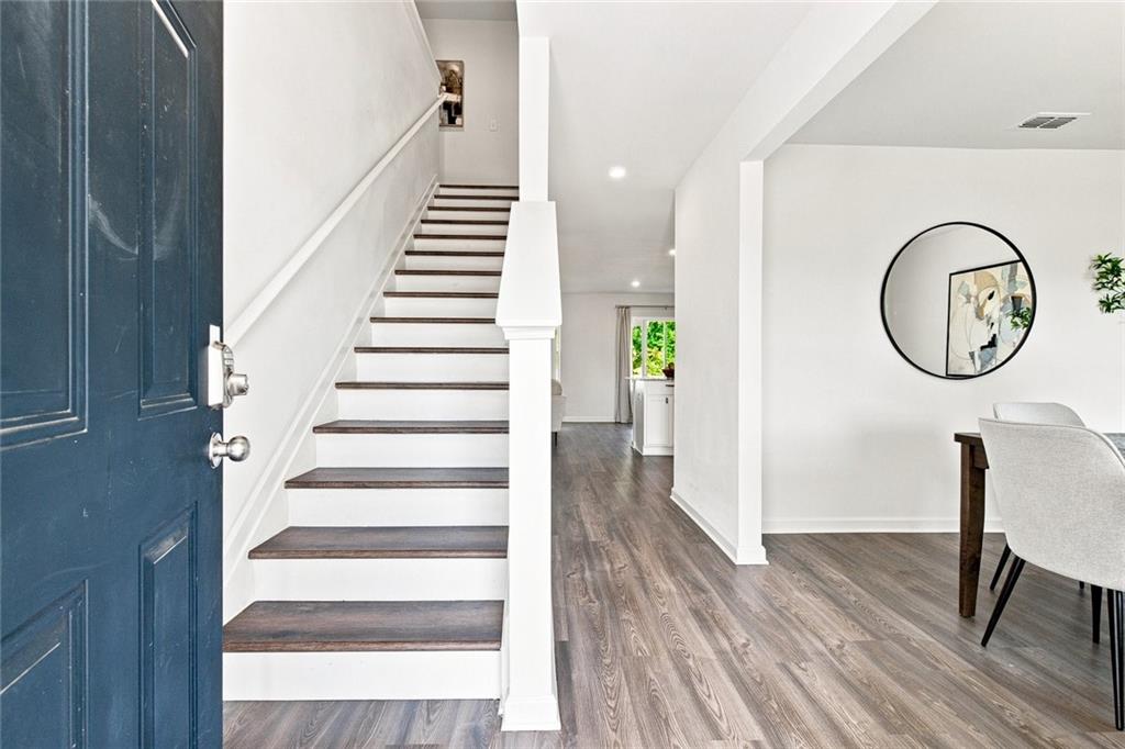 552 Pemberton Street Property Photo 3