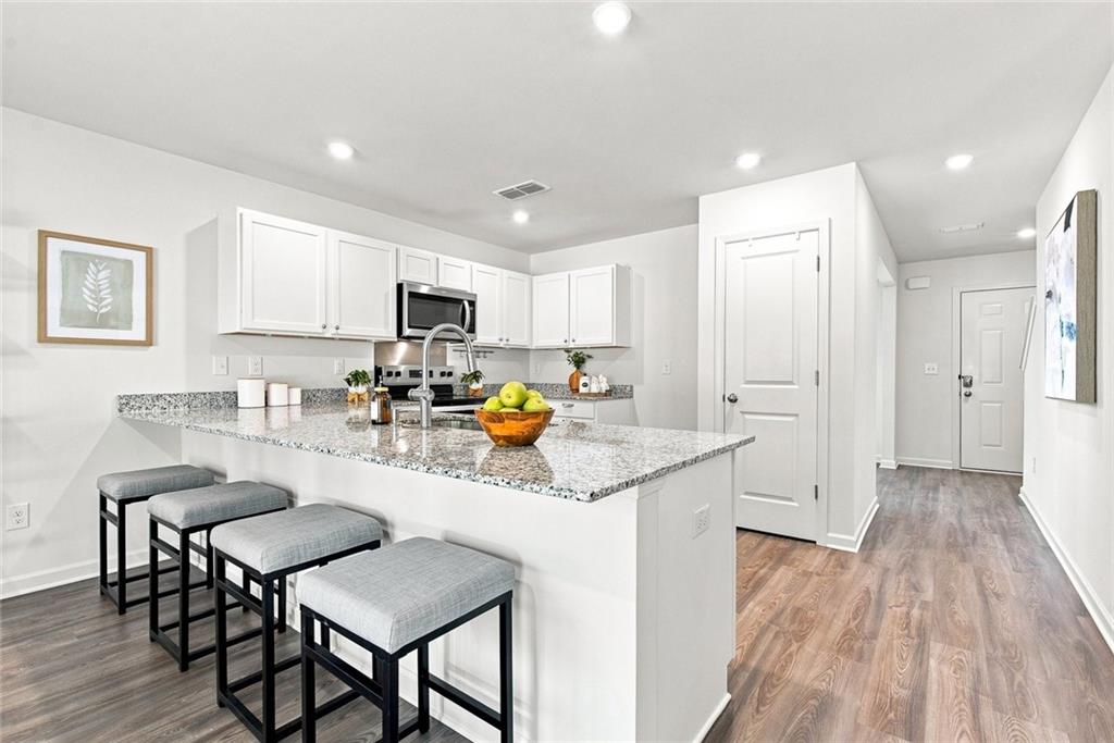 552 Pemberton Street Property Photo 13