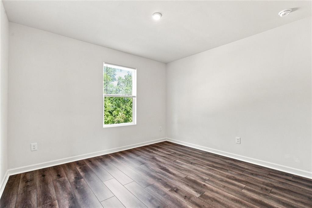 552 Pemberton Street Property Photo 20