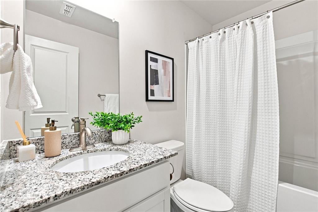 552 Pemberton Street Property Photo 23