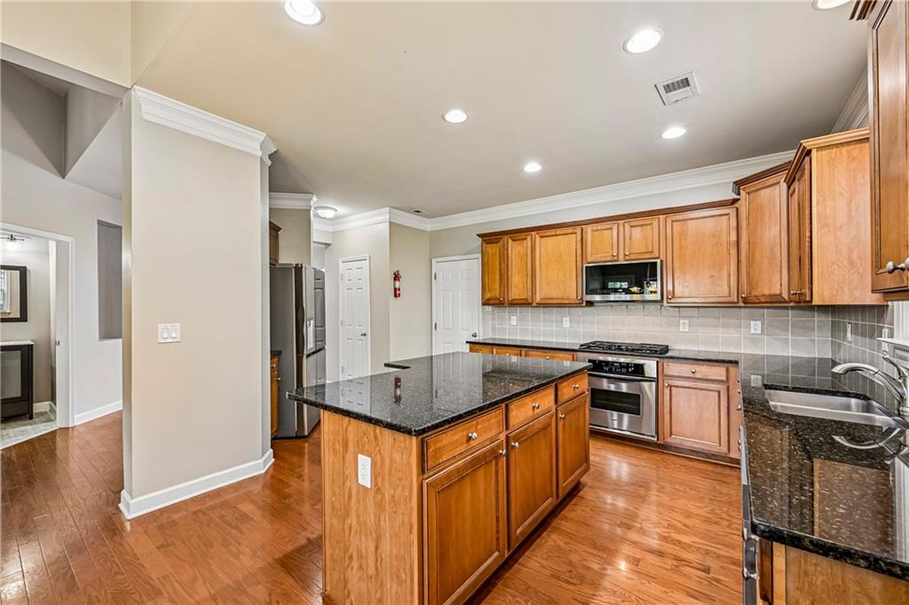 4865 Silver Leaf Drive Property Photo 2