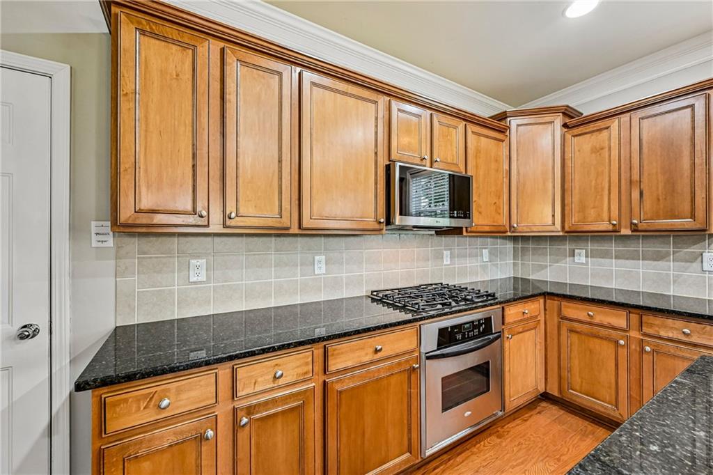 4865 Silver Leaf Drive Property Photo 8