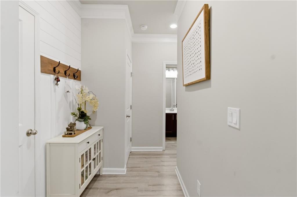 106 Creekside Bluff Way Property Photo 25