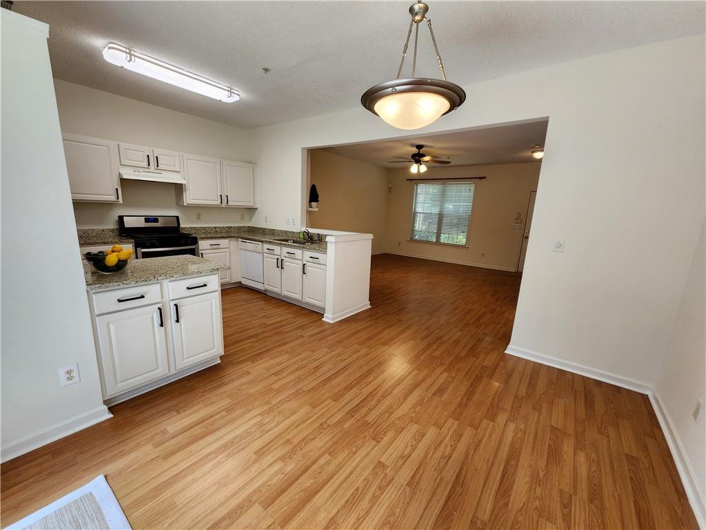 2175 Whitestone Place Property Photo 4