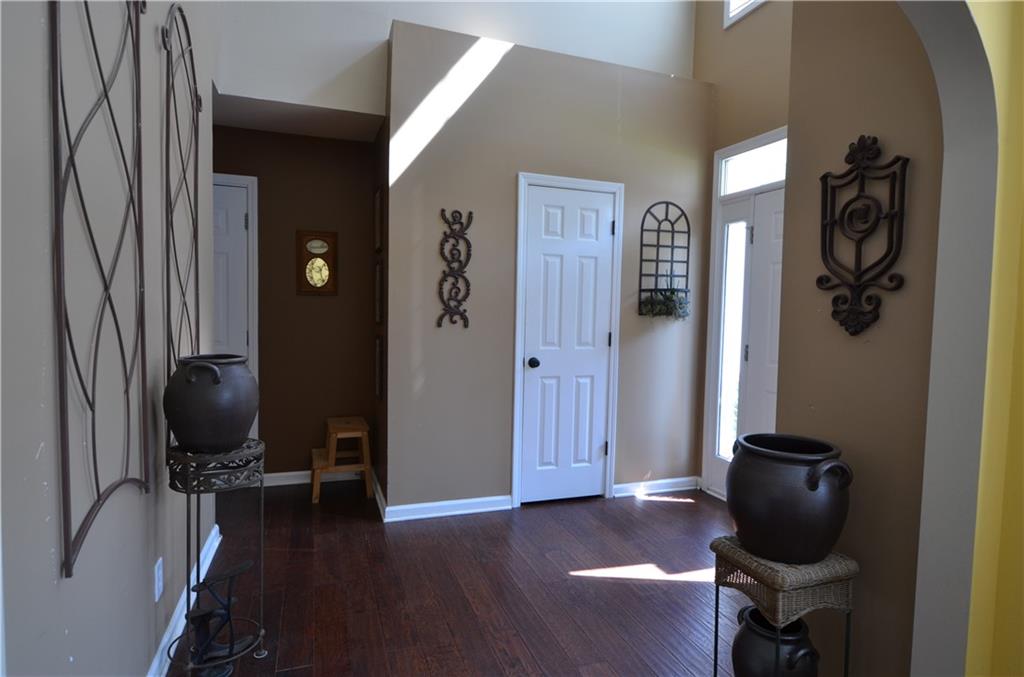 2513 Baysridge Drive Nw Property Photo 4