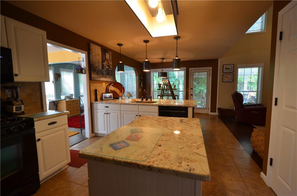 2513 Baysridge Drive Nw Property Photo 14