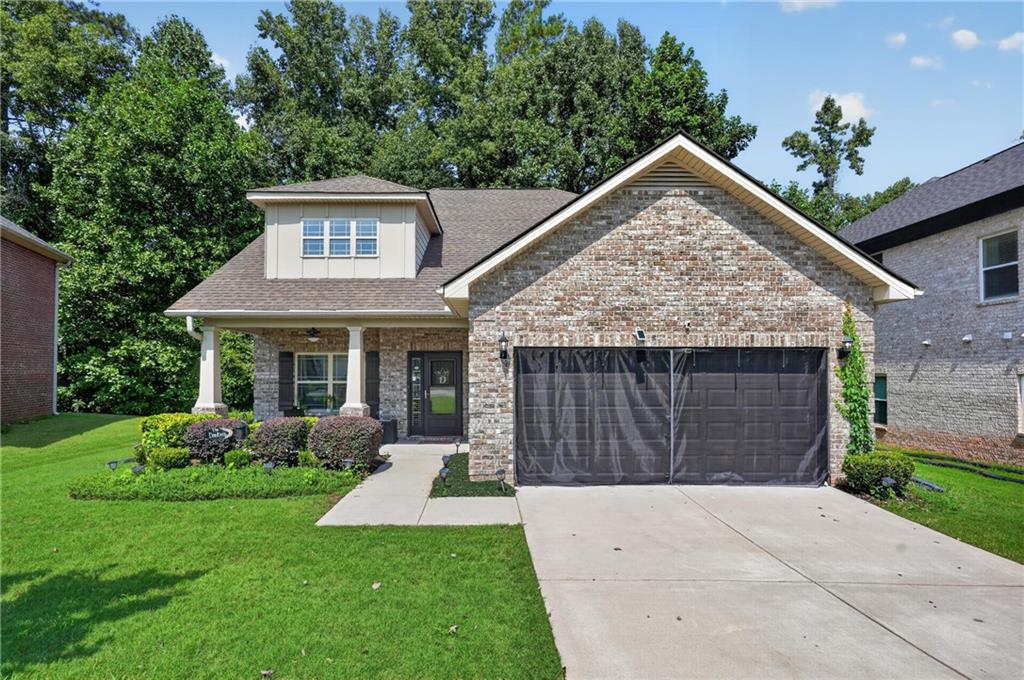 8664 Spivey Village Trail Property Photo 1