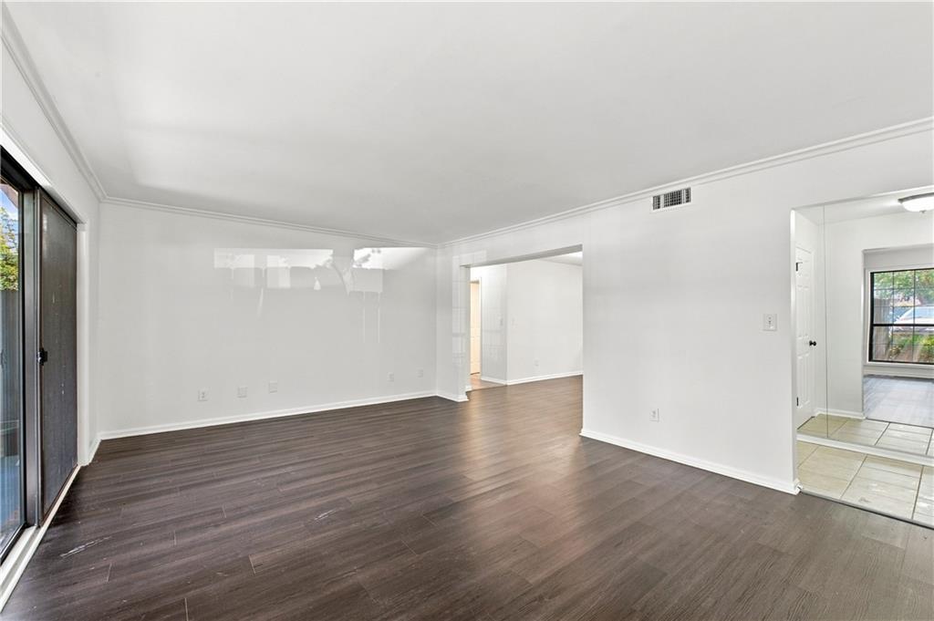 6851 Roswell Road Unit K2 Property Photo 2