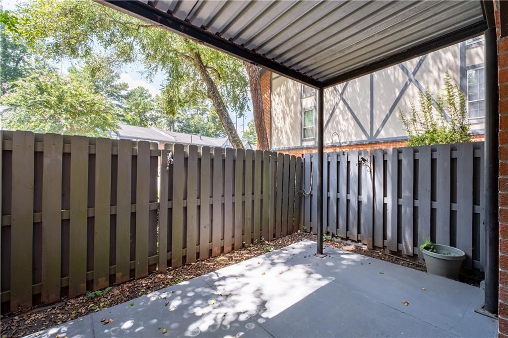 6851 Roswell Road Unit K2 Property Photo 5