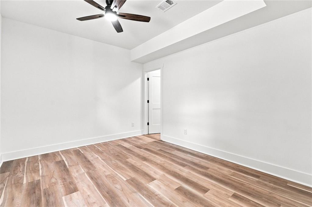 2847 Mitchell Place Property Photo 4