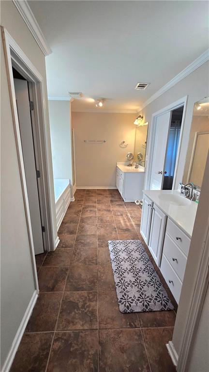 55 Colonial Court Property Photo 32