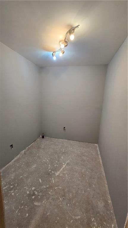 55 Colonial Court Property Photo 44