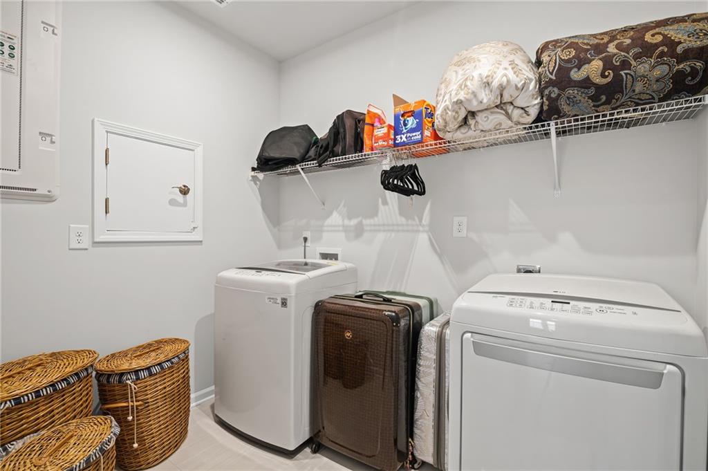 1002 Dirr Drive Property Photo 24