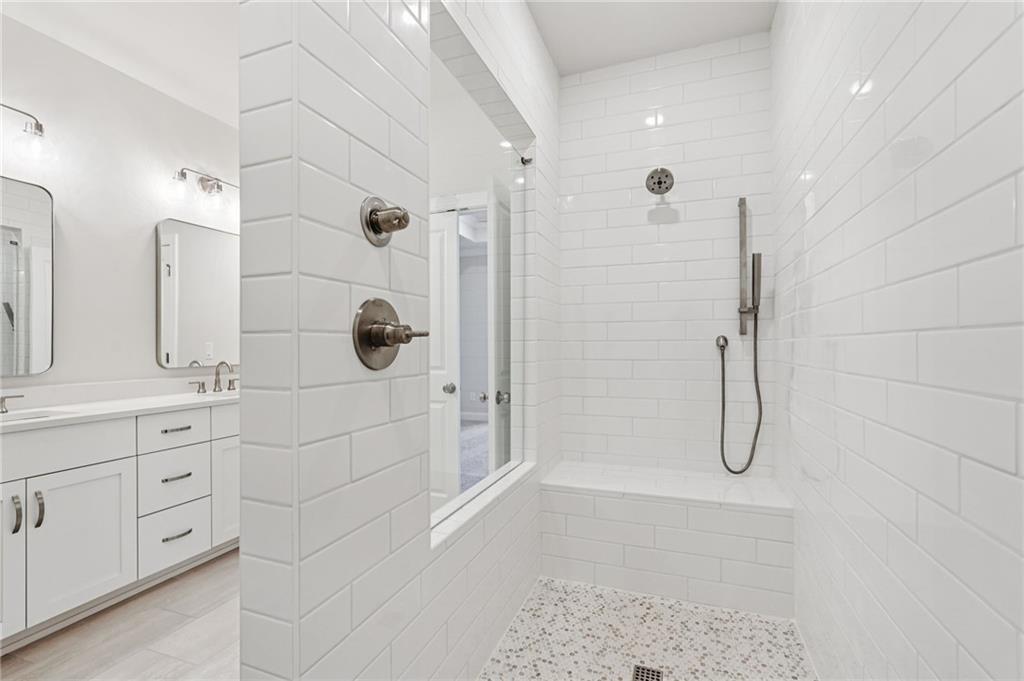 225 Midnight Oak Run Unit 7 Property Photo 27