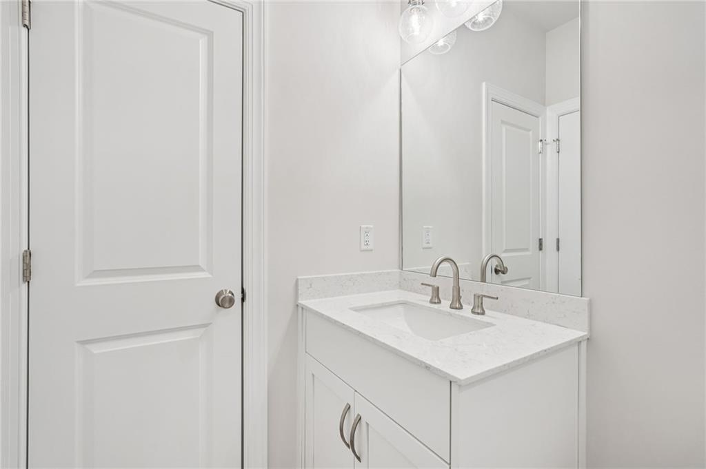 225 Midnight Oak Run Unit 7 Property Photo 41