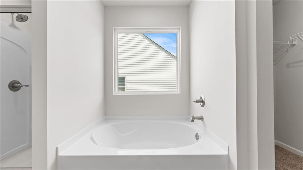 357 Bloomfield Circle Property Photo 9