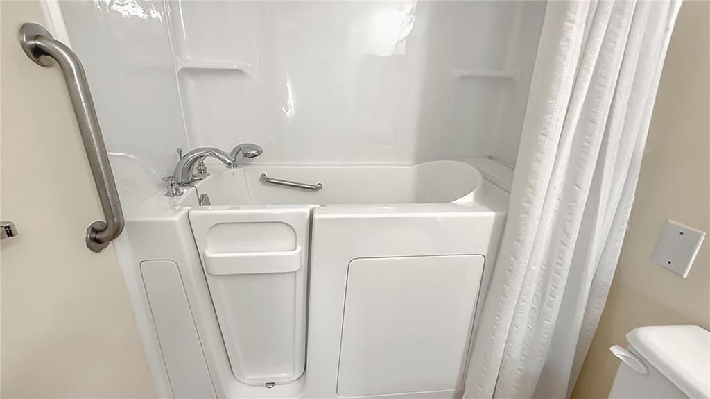 475 Mount Vernon Highway Ne Unit C225 Property Photo 12