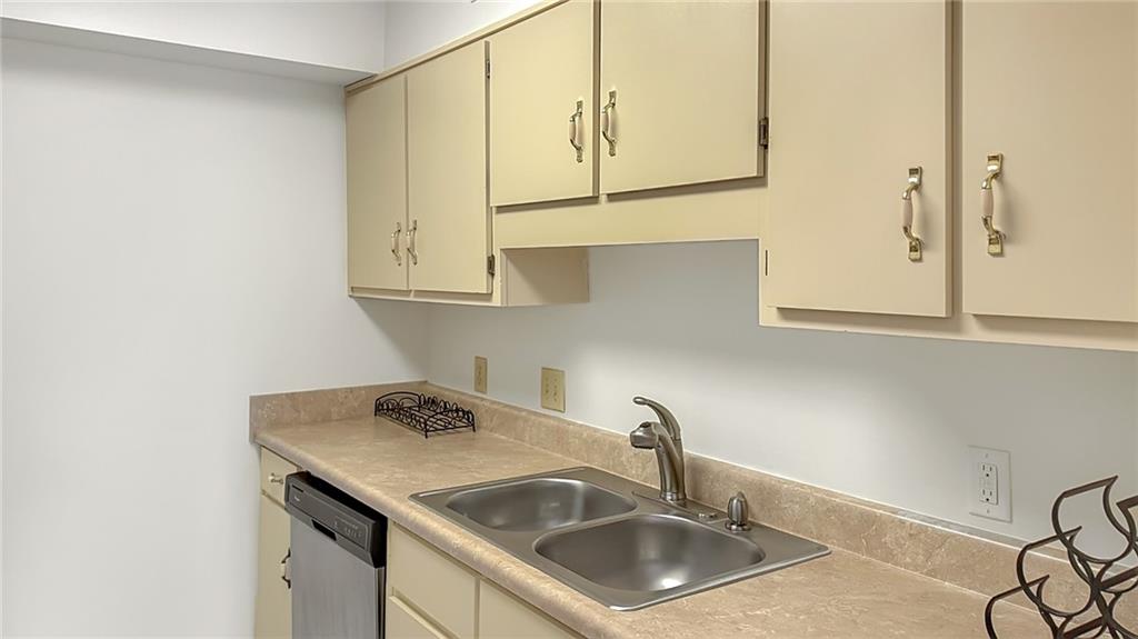 475 Mount Vernon Highway Ne Unit C225 Property Photo 13