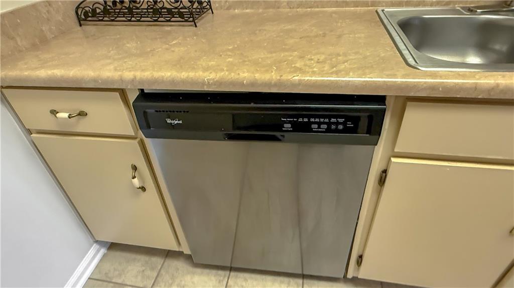 475 Mount Vernon Highway Ne Unit C225 Property Photo 17