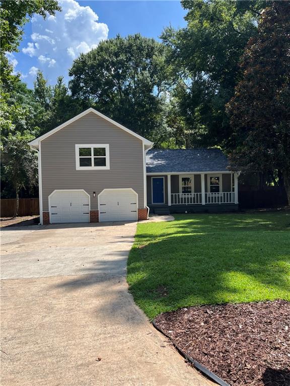 204 Groveland Drive Property Photo 2