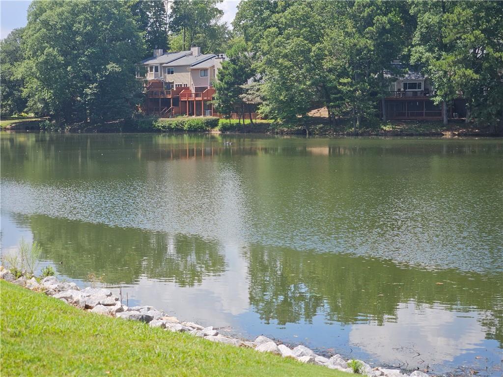 1101 Garden Court Property Photo 4