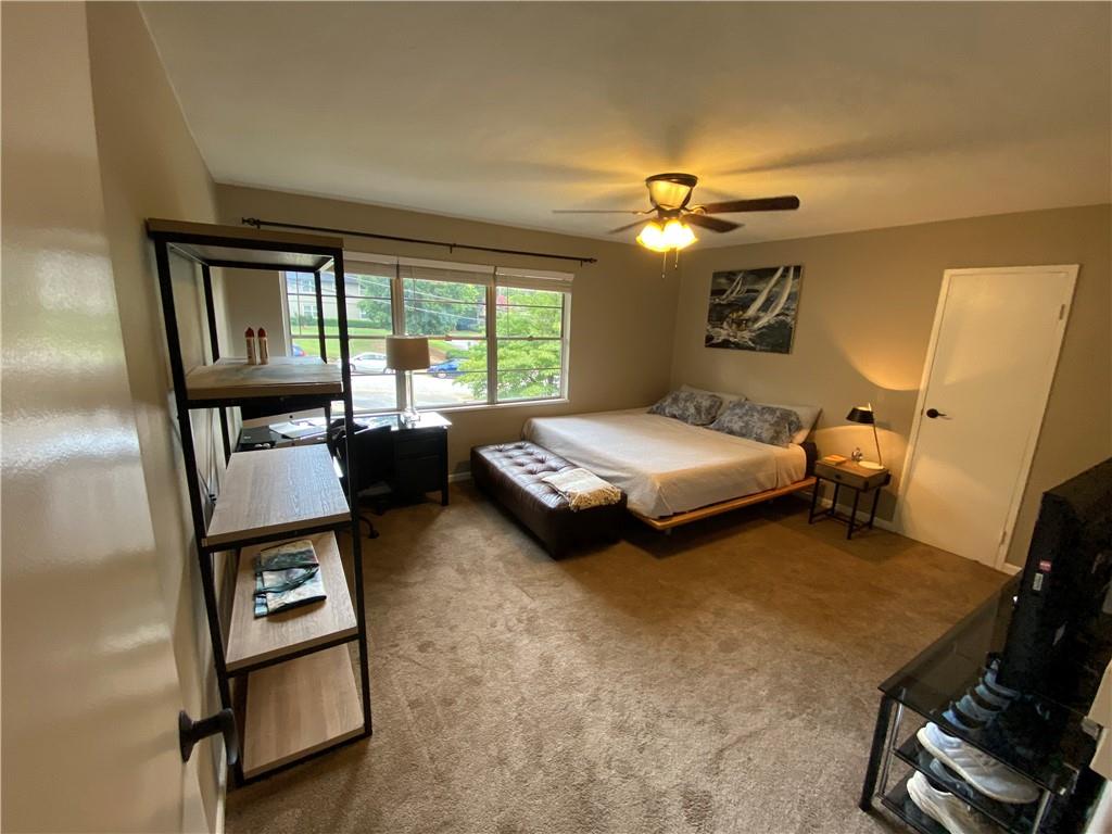 290 Lakemoore Drive Ne Unit B Property Photo 14