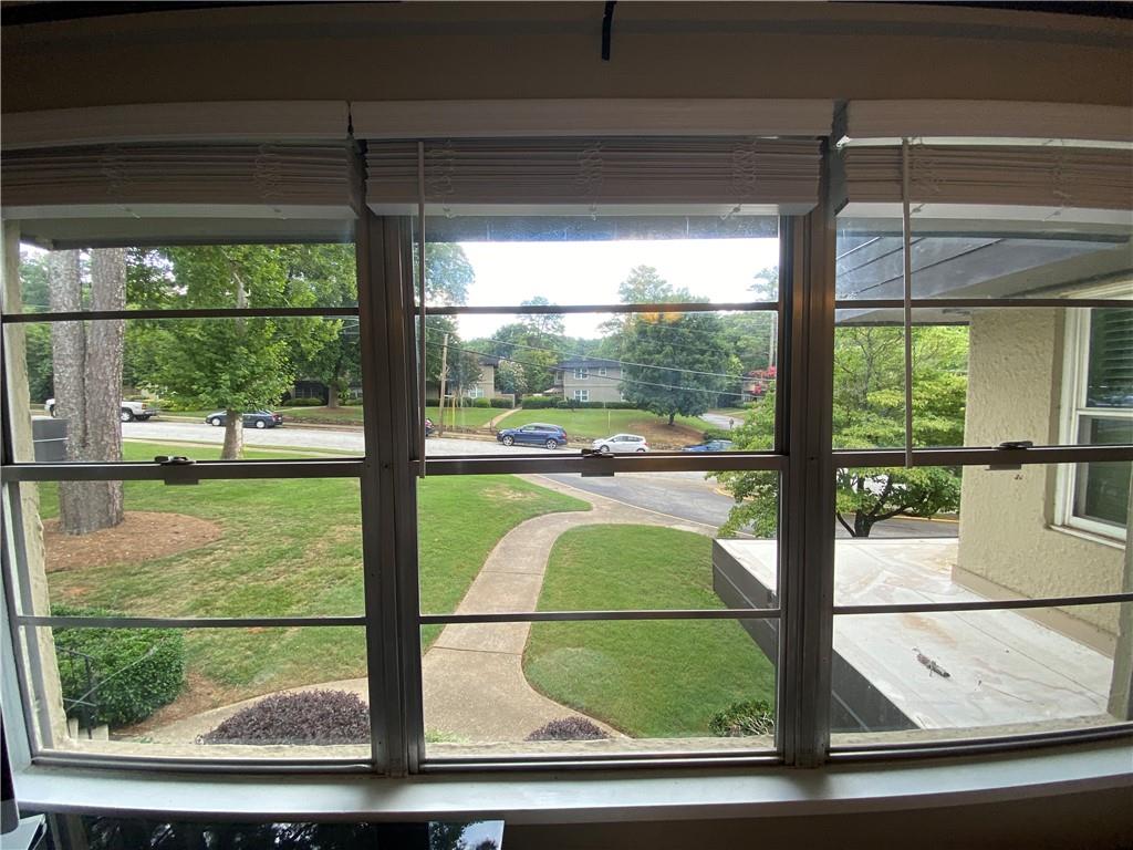 290 Lakemoore Drive Ne Unit B Property Photo 18