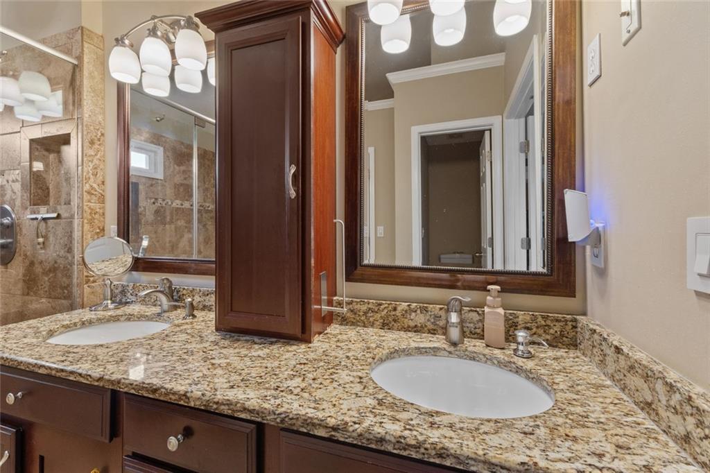 2057 Devonhurst Drive Property Photo 19
