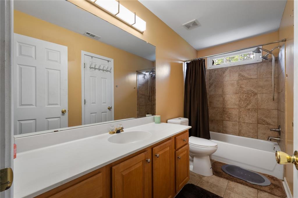 2057 Devonhurst Drive Property Photo 21
