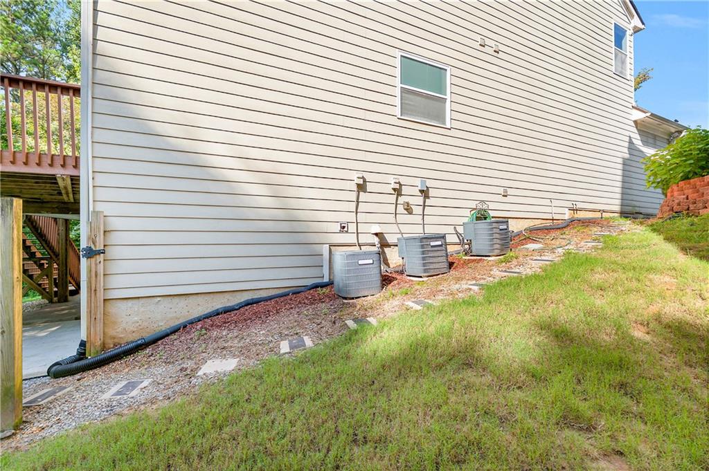 2113 Worrall Hill Drive Property Photo 4