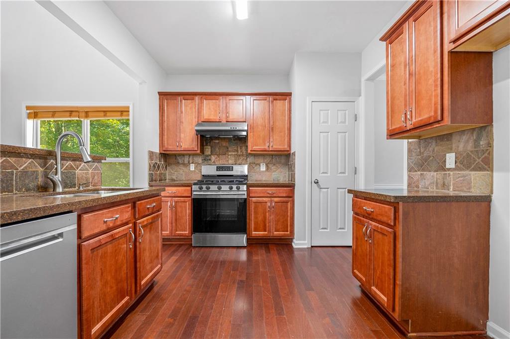 2113 Worrall Hill Drive Property Photo 17