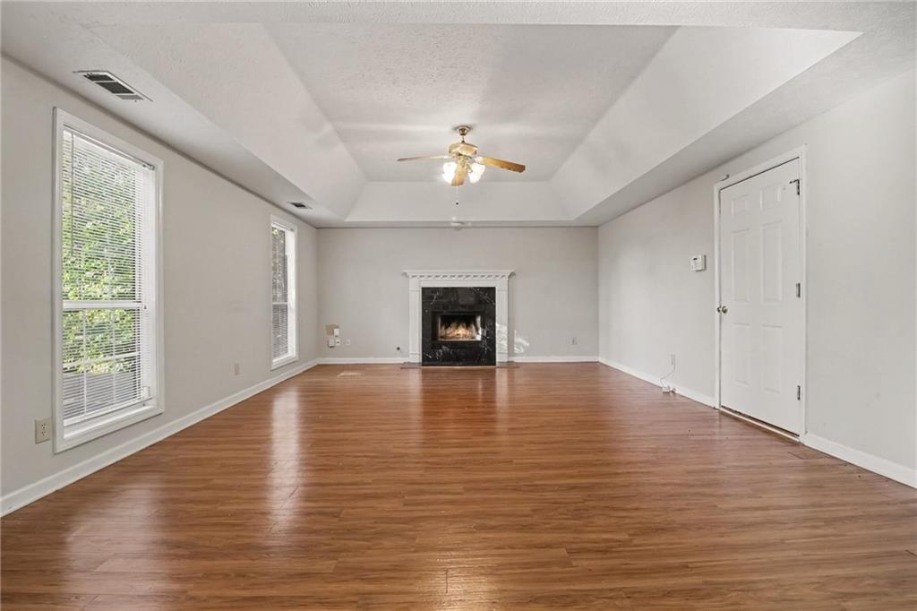 2042 Fox Hound Way Property Photo 5