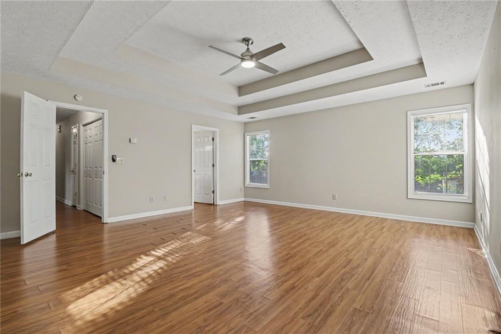 2042 Fox Hound Way Property Photo 12