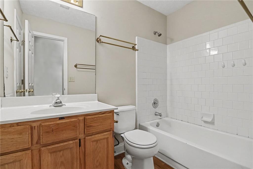 2042 Fox Hound Way Property Photo 16