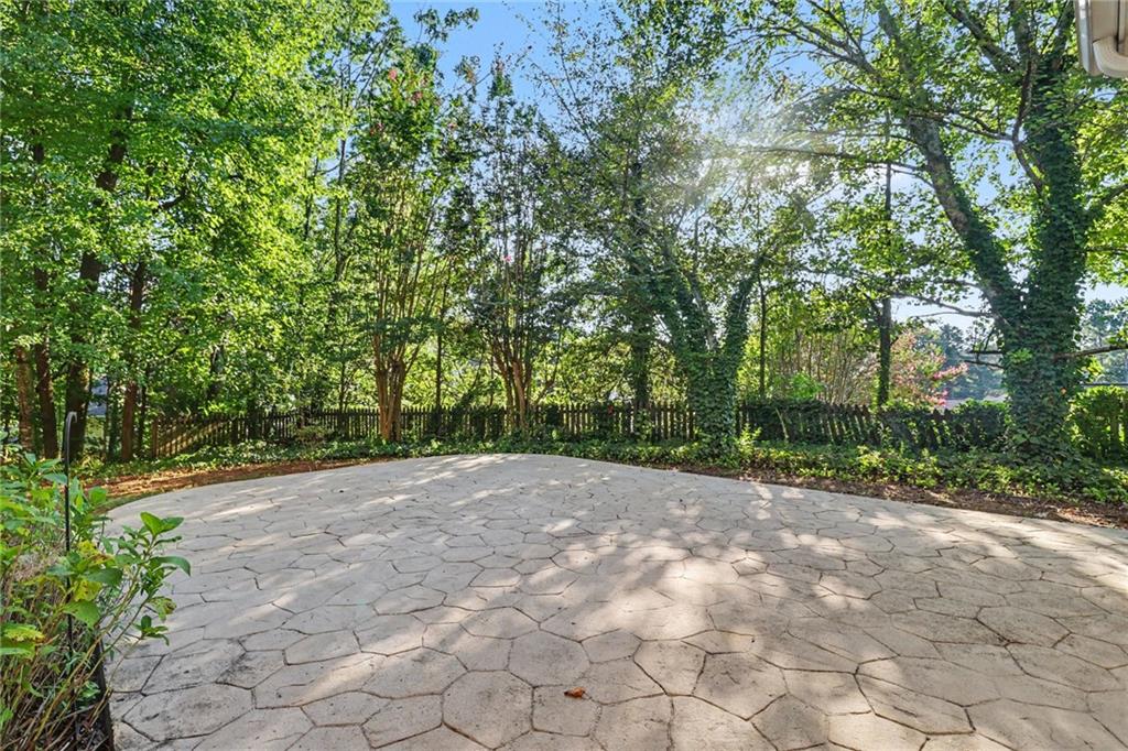 2042 Fox Hound Way Property Photo 20