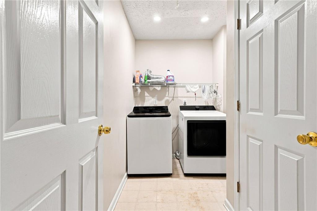 1593 Woodmore Drive Sw Property Photo 33