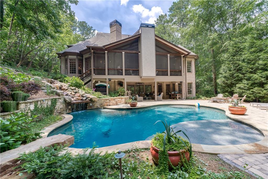 4453 Mount Paran Parkway Nw Property Photo 2