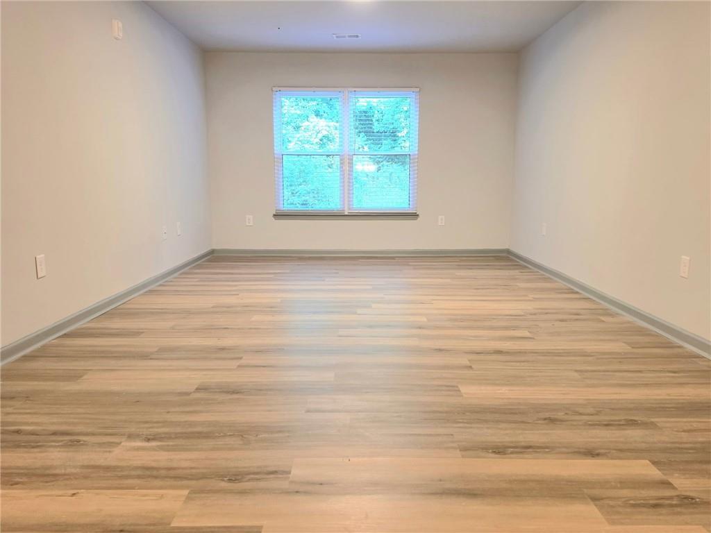 3103 Fairington Village Drive Property Photo 4